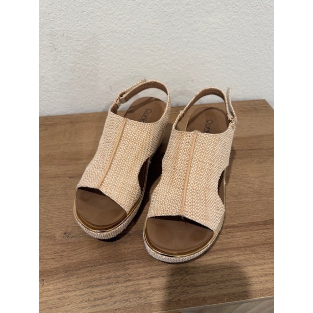 Corky's Carley Wedge Size 8 Rafia